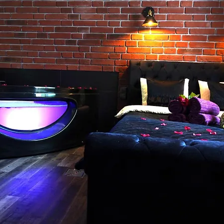 Bath Apartment *